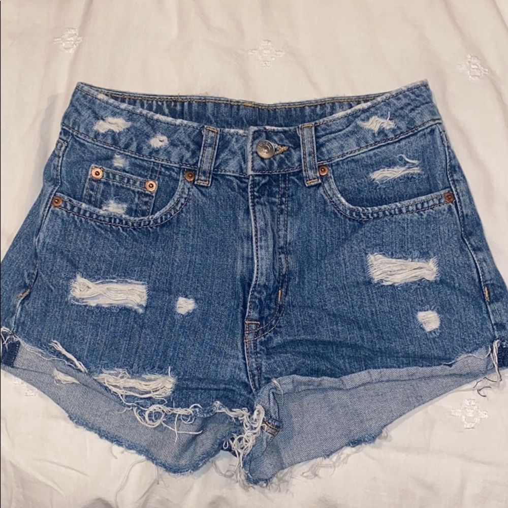 Denim shorts-mid to high rise